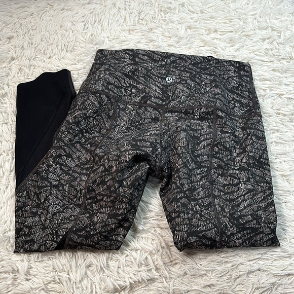 Lululemon Wunder Under Crop HR*Roll Down Scallop Full-On Luxtreme 23" - Picture 5 of 5